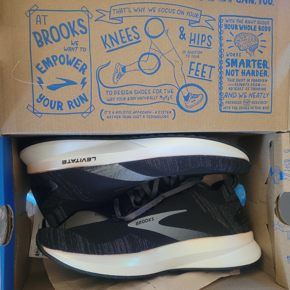 Brooks Levitate 4 Men's 8 - New